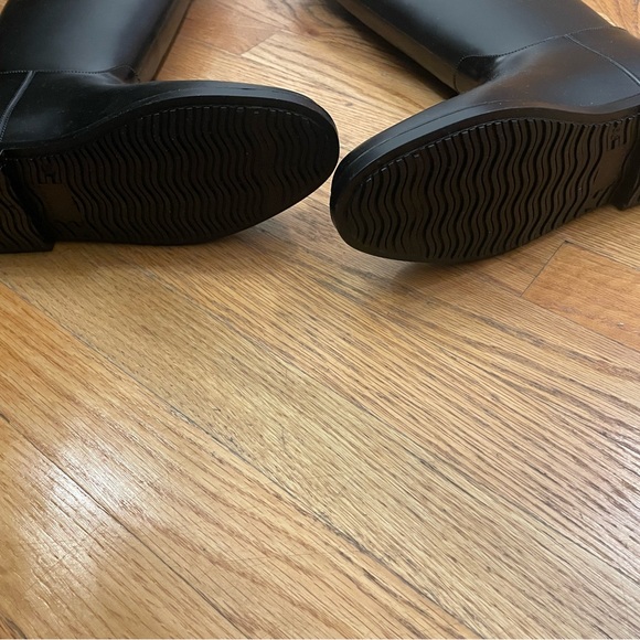 Burberry Rainboot Brain Riding with Belt! Never worn. - Picture 4 of 4